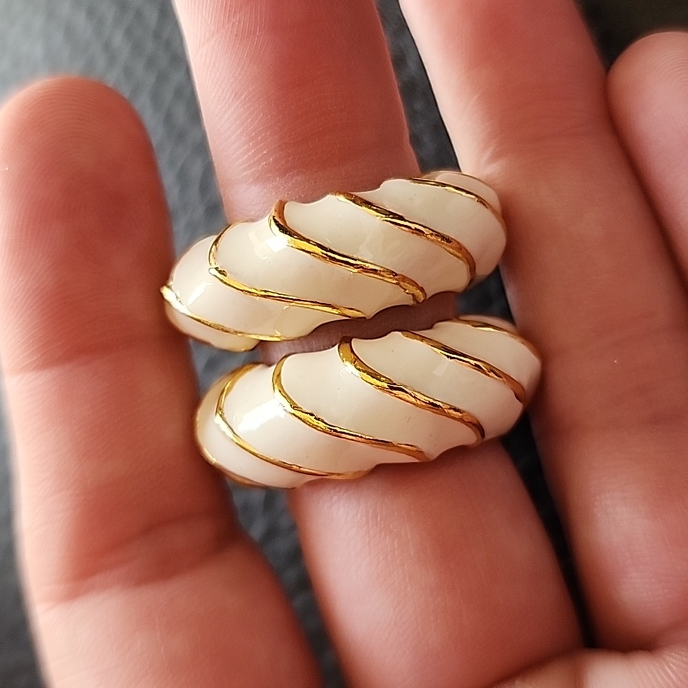 Vtg Kenneth Jay Lane Clip On Earrings - image 3